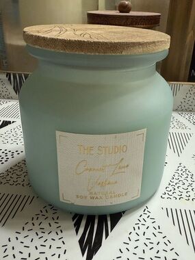 Le Chandelle: The Studio, Coconut Lime Verbena Natural Soy Wax Candle
